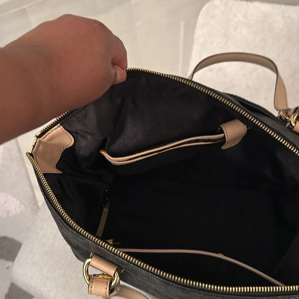 Michael Kors excellent